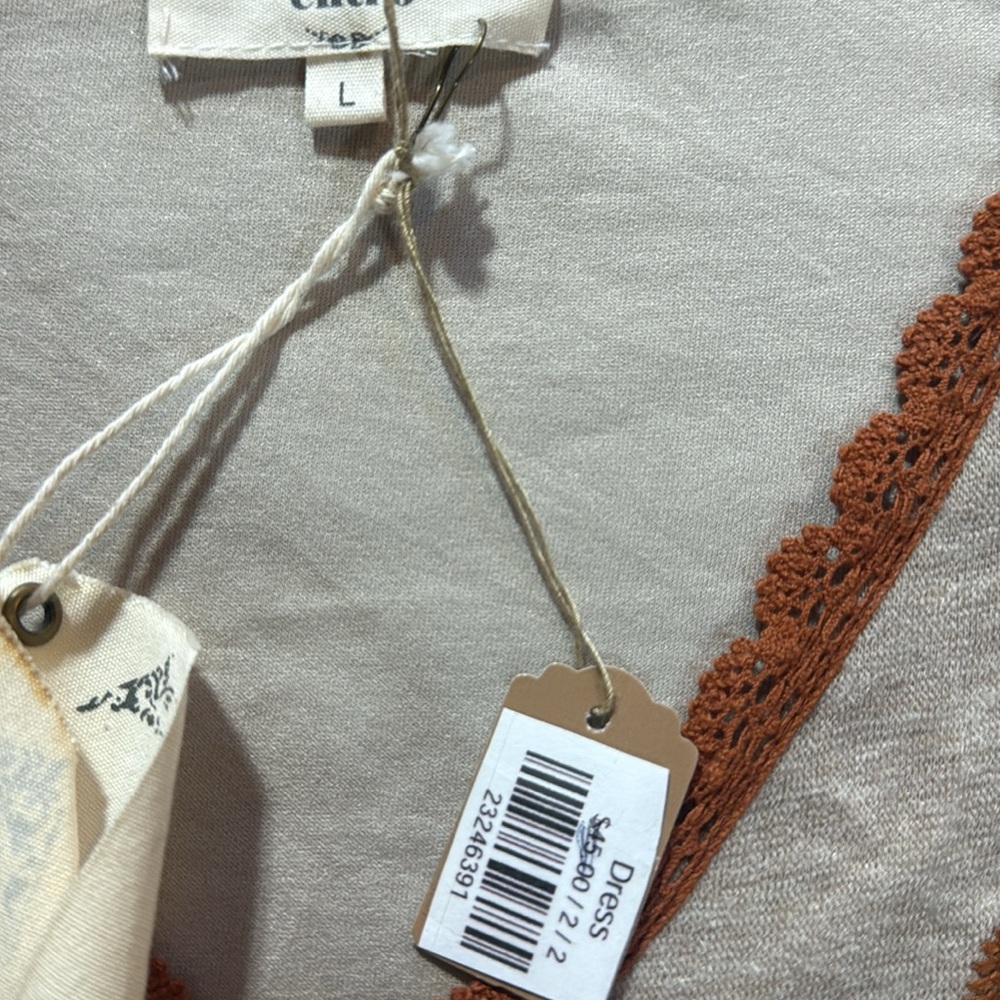 New entro gorgeous short dress size L women’s - Picture 5 of 9